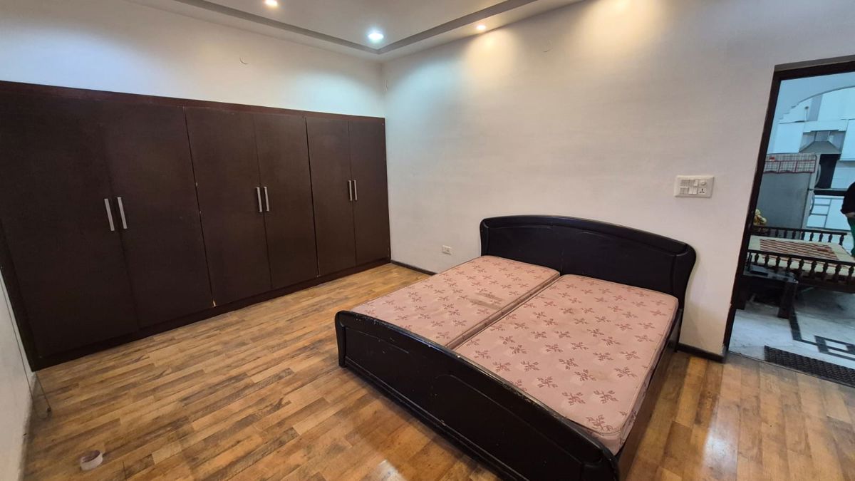 3 BHK for rent in Sector 4, Gurugram — furnished — 500 sq.ft