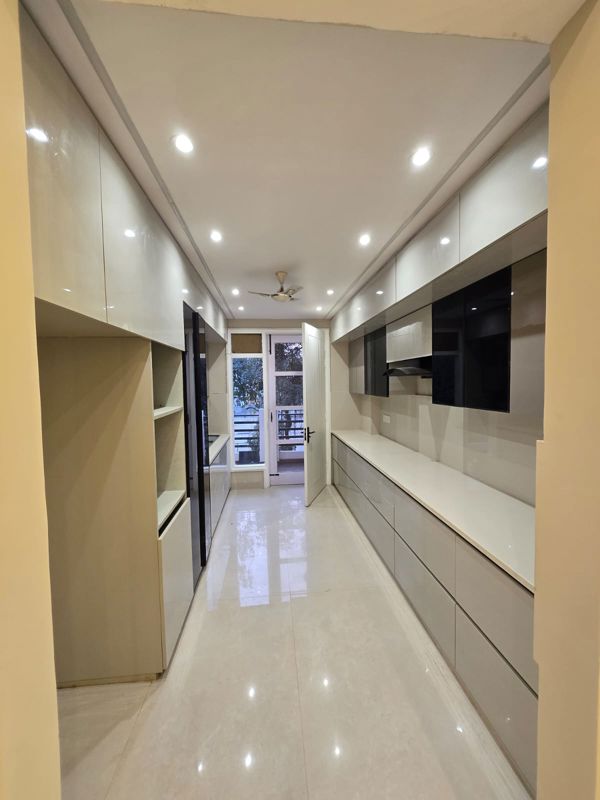 3 BHK for rent in Sector 4, Gurugram — semi-furnished — 4800 sq.ft — Apna Enclave