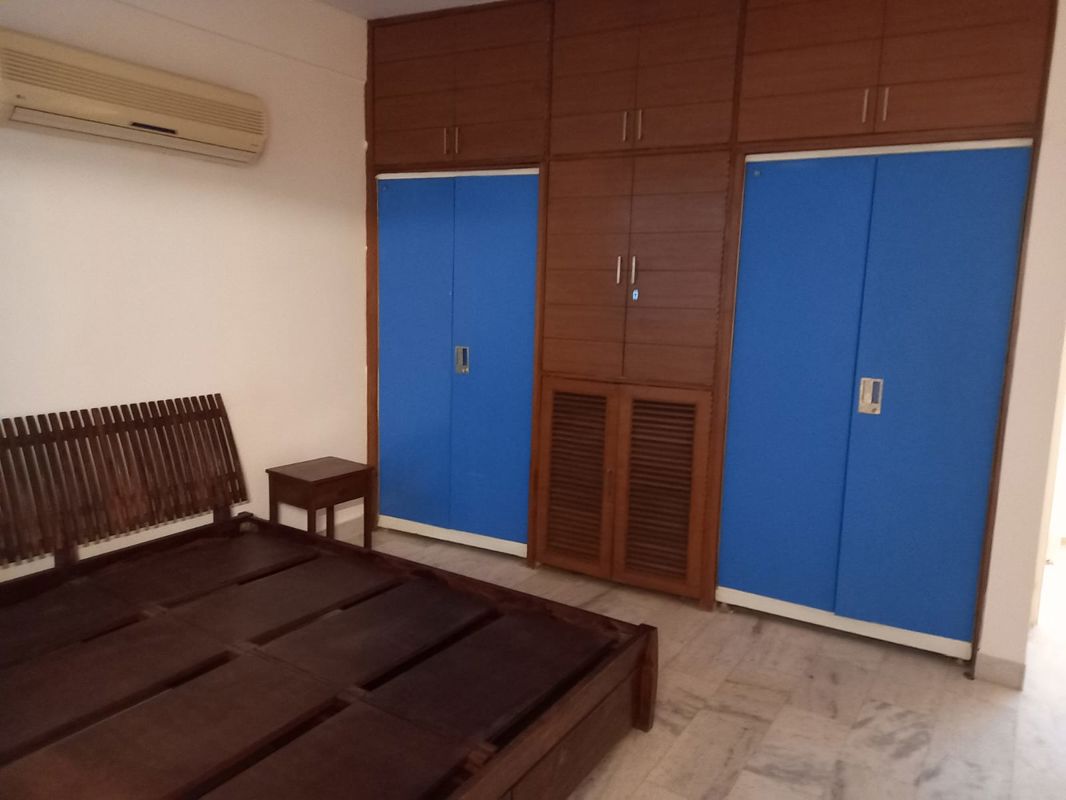 3 BHK for rent in Sector 4, Gurugram — semi-furnished — 217 sq.ft — Apna Enclave