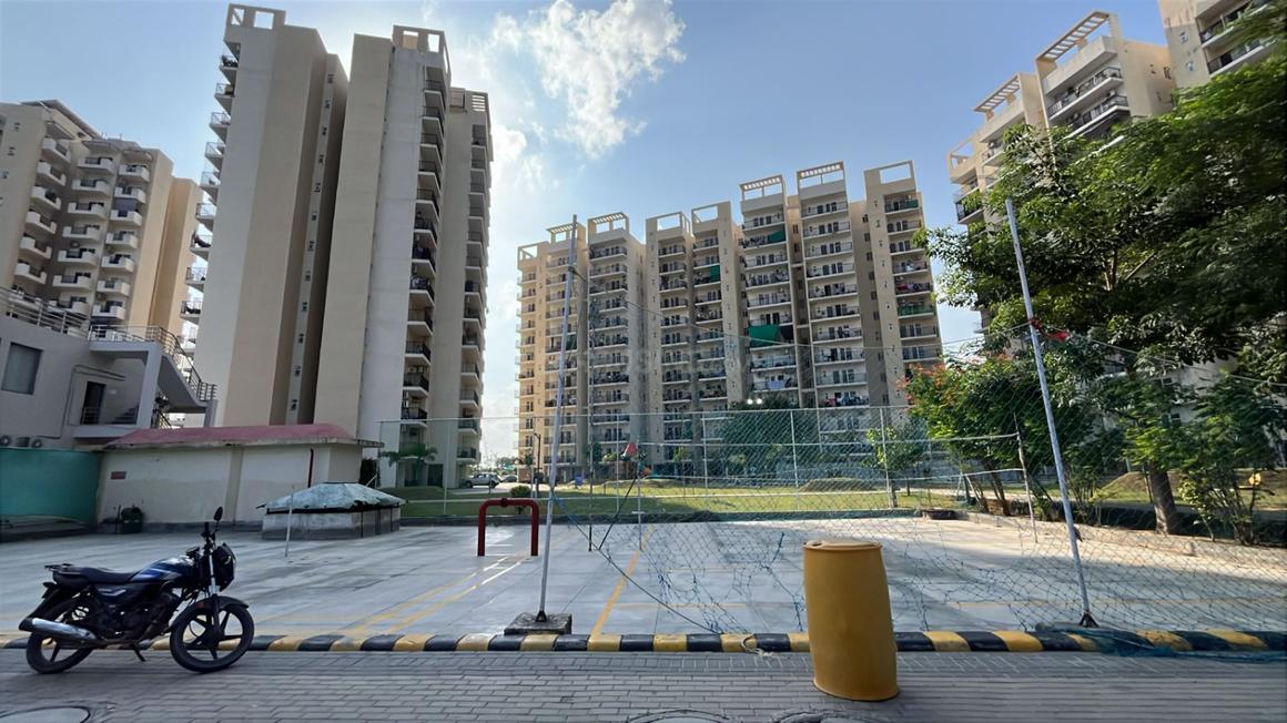 3 BHK for rent in Sector 4, Gurugram — semi-furnished — 750 sq.ft — GLS Arawali Homes