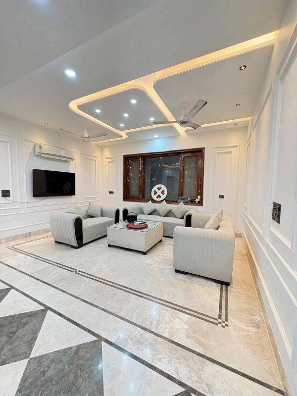 3 BHK for rent in Sector 4, Gurugram — semi-furnished — 1856 sq.ft