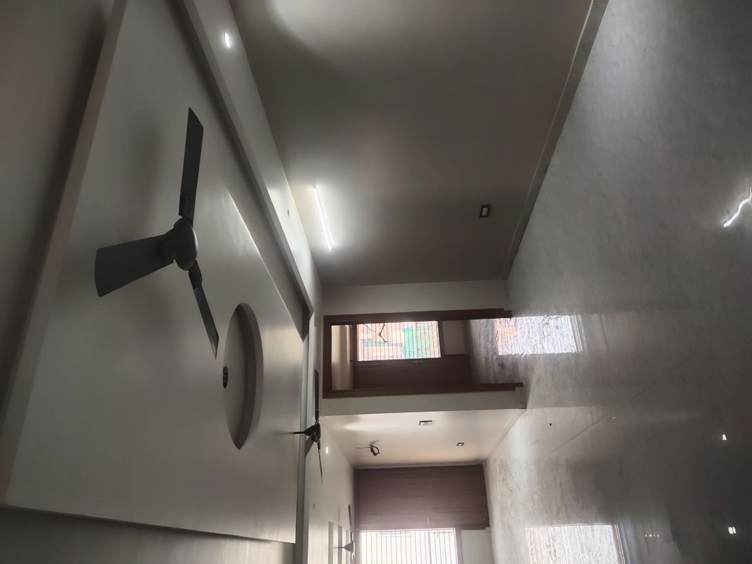 3 BHK for rent in Sector 4, Gurugram — semi-furnished — 350 sq.ft