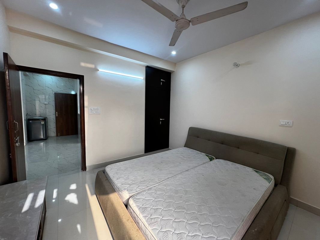 3 BHK for rent in Sector 40, Gurugram — furnished — 2199 sq.ft