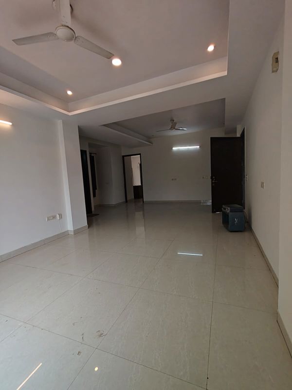 3 BHK for rent in Sector 40, Gurugram — semi-furnished — 1800 sq.ft