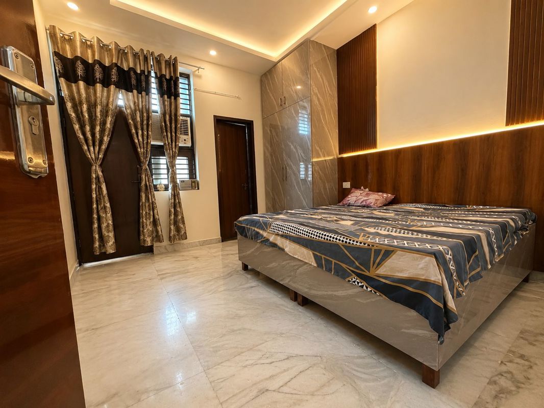 3 BHK for rent in Sector 40, Gurugram — furnished — 250 sq.ft