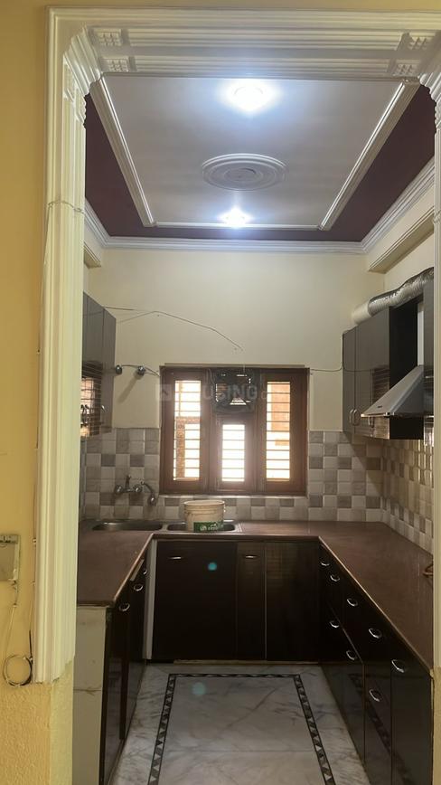 3 BHK for rent in Sector 40, Gurugram — semi-furnished — 1820 sq.ft