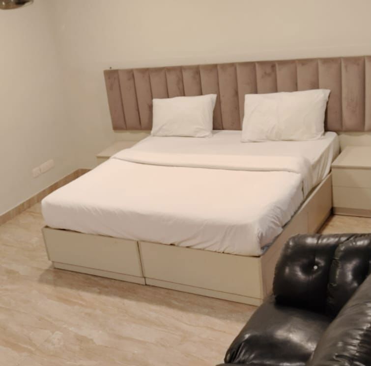 3 BHK for rent in Sector 41, Gurugram — furnished — 200 sq.ft