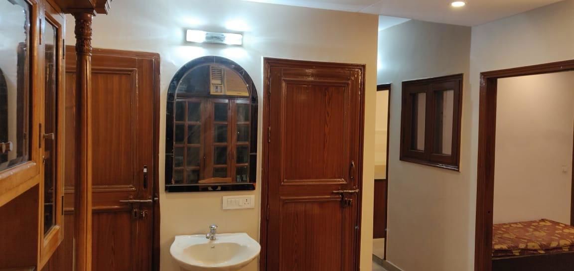 3 BHK for rent in Sector 41, Gurugram — furnished — 220 sq.ft
