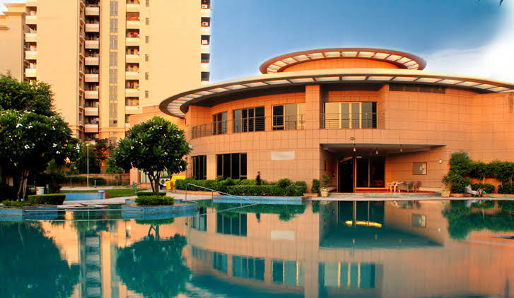 3 BHK for rent in Sector 42, Gurugram — semi-furnished — 1950 sq.ft — Central Park I
