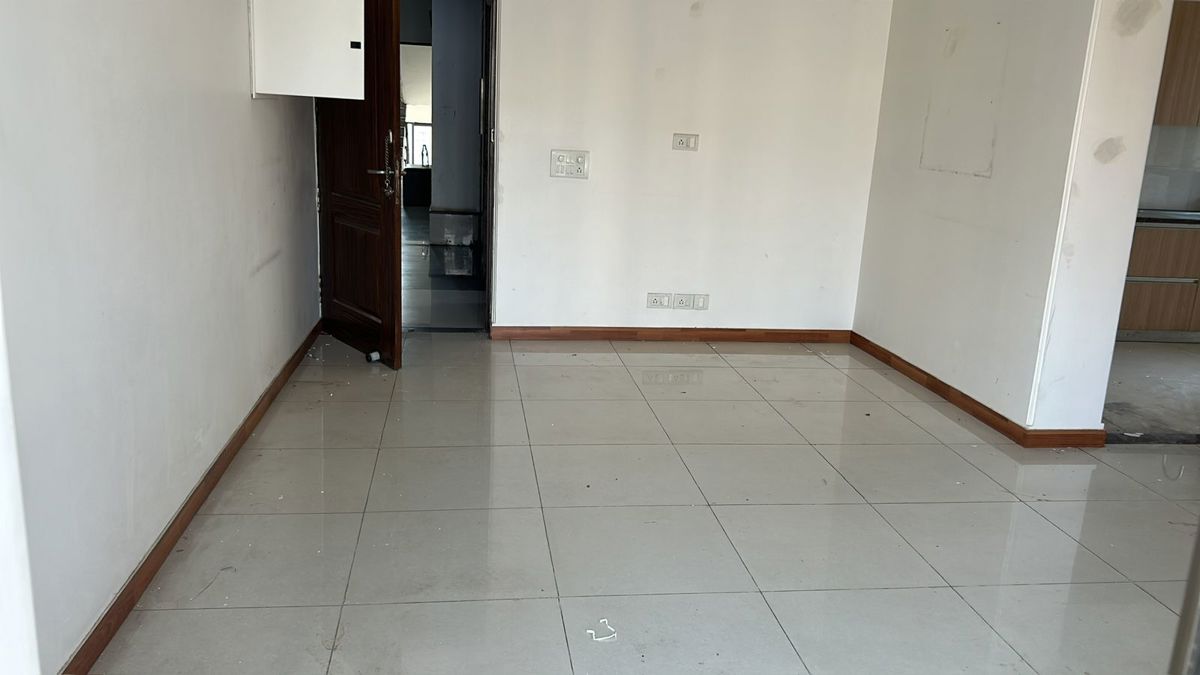 3 BHK for rent in Sector 42, Gurugram — semi-furnished — 2000 sq.ft — Central Park I