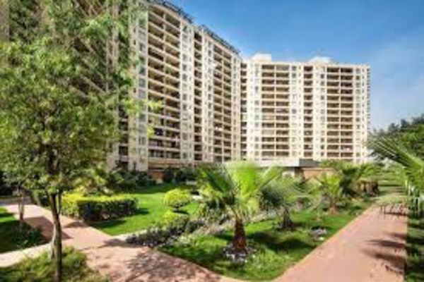 3 BHK for rent in Sector 42, Gurugram — semi-furnished — 1900 sq.ft — Central Park I