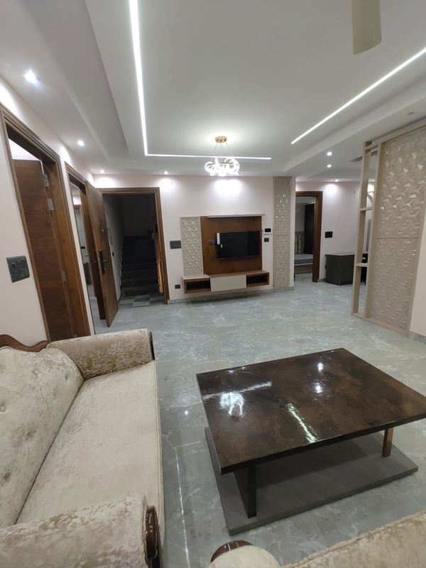 3 BHK for rent in Sector 42, Gurugram — furnished — 2000 sq.ft