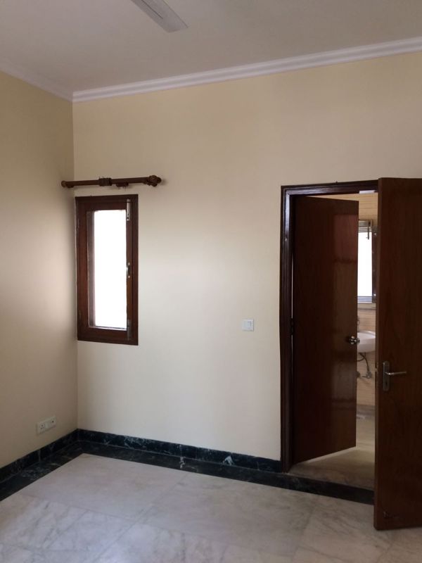 3 BHK for rent in Sector 42, Gurugram — unfurnished — 160 sq.ft