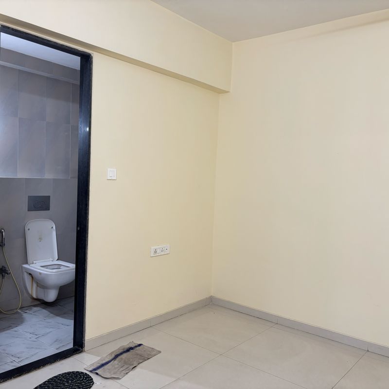 3 BHK for rent in Sector 43, Gurugram — semi-furnished — 1007 sq.ft