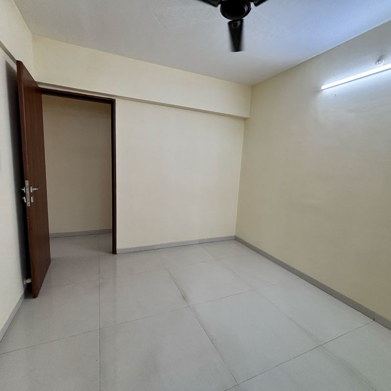 3 BHK for rent in Sector 43, Gurugram — semi-furnished — 1032 sq.ft