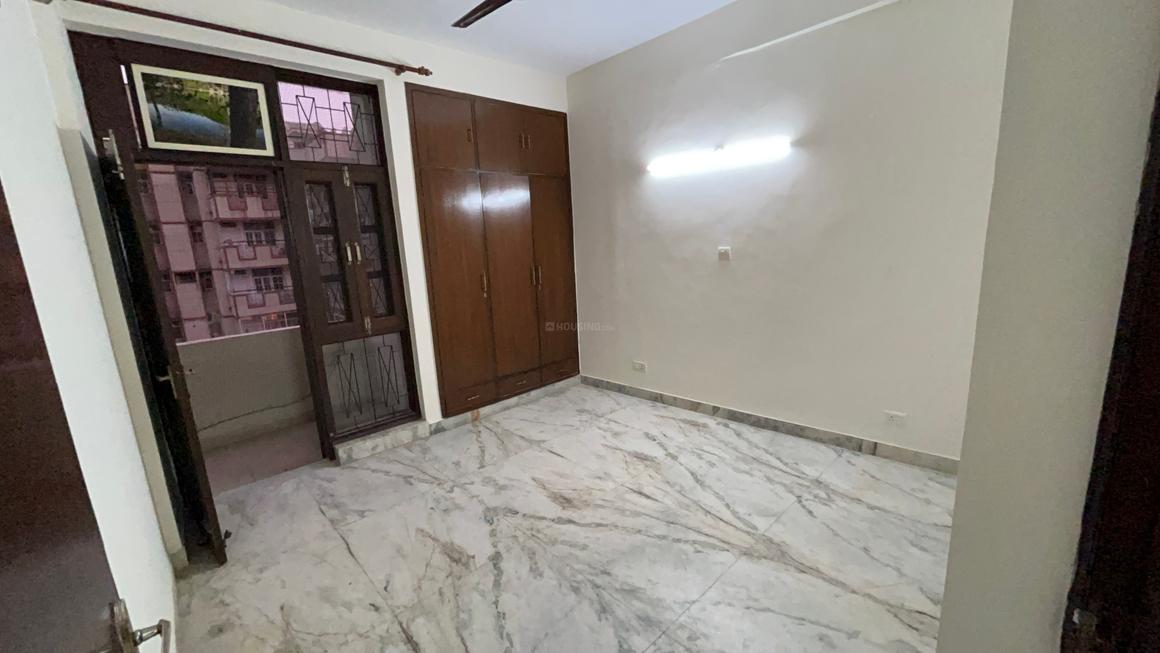 3 BHK for rent in Sector 43, Gurugram — semi-furnished — 1700 sq.ft — Renowned Bancourt Apartment