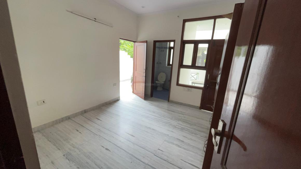 3 BHK for rent in Sector 43, Gurugram — semi-furnished — 1545 sq.ft