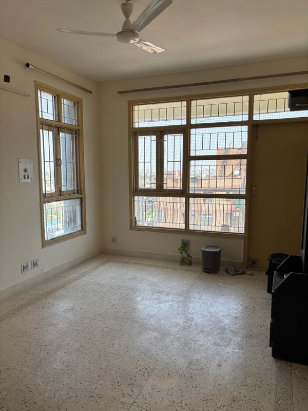 3 BHK for rent in Sector 45, Gurugram — semi-furnished — 1650 sq.ft