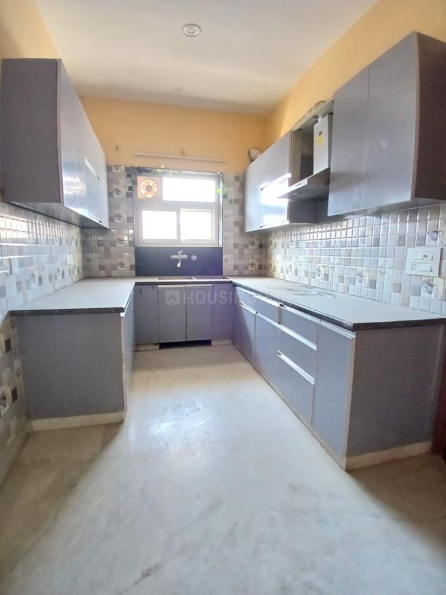 3 BHK for rent in Sector 45, Gurugram — semi-furnished — 1800 sq.ft