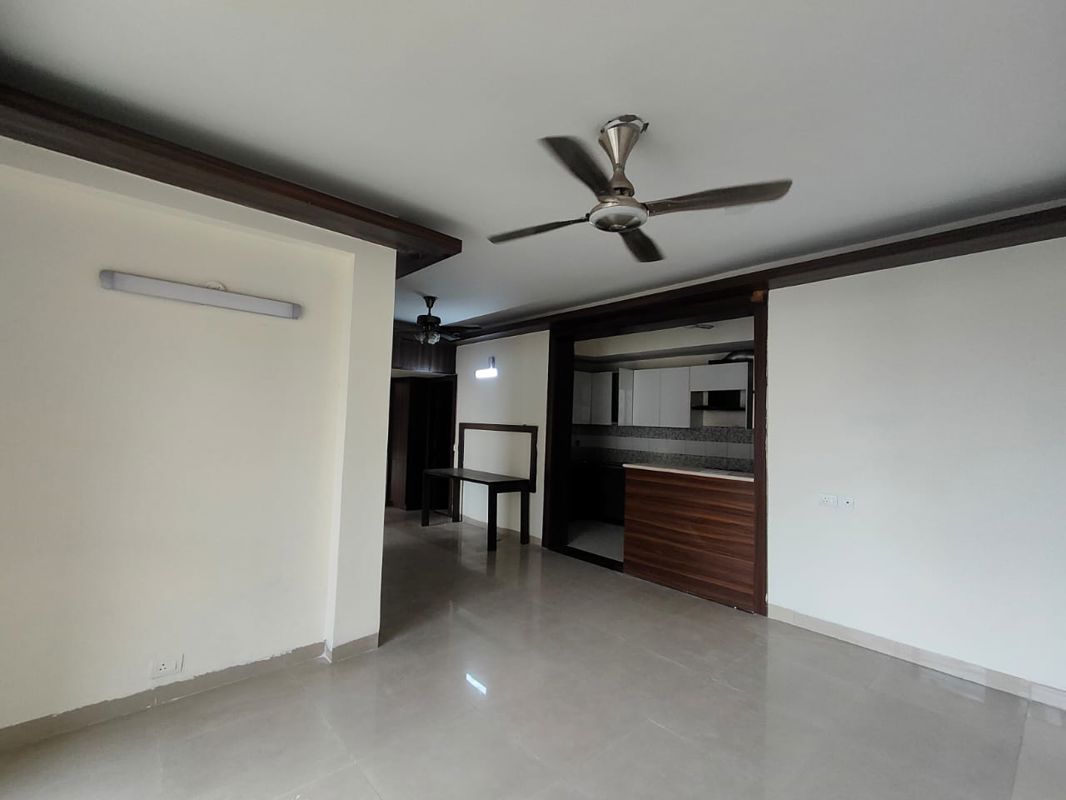 3 BHK for rent in Sector 47, Gurugram — semi-furnished — 1355 sq.ft — Unitech Uniworld Gardens 2