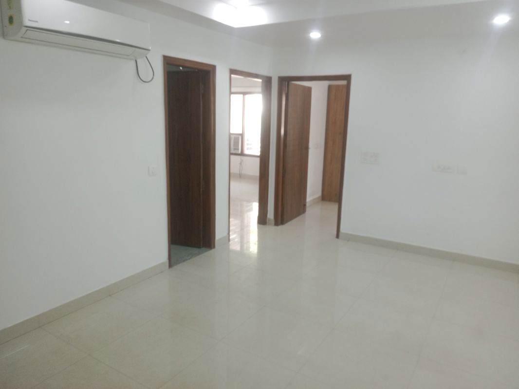 3 BHK for rent in Sector 47, Gurugram — semi-furnished — 240 sq.ft — Kohli One Malibu Town Plot