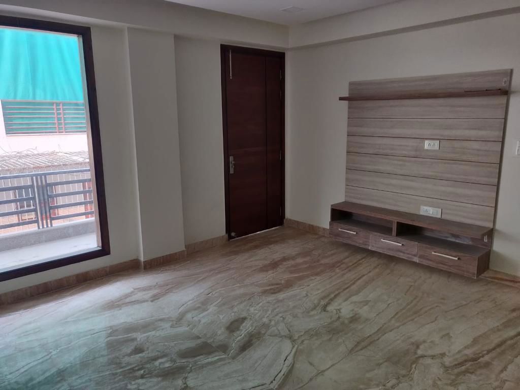 3 BHK for rent in Sector 47, Gurugram — semi-furnished — 1850 sq.ft — Kohli One Malibu Town
