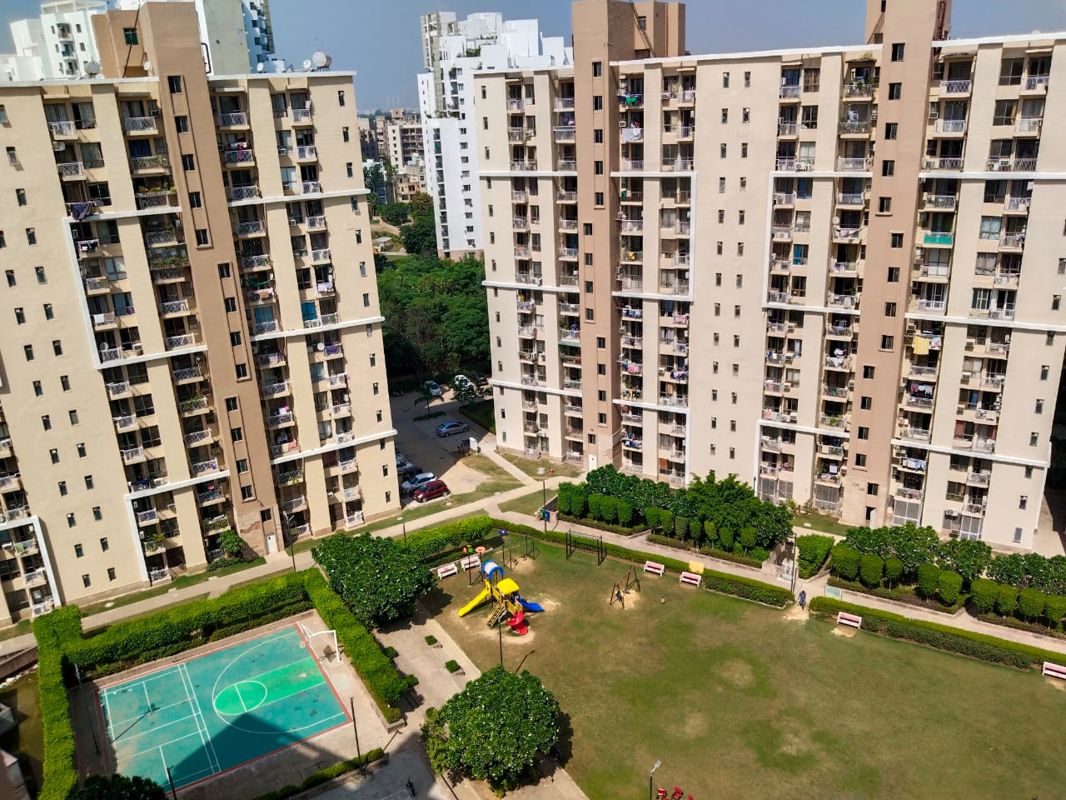 3 BHK for rent in Sector 47, Gurugram — semi-furnished — 1745 sq.ft — Unitech Uniworld Gardens 2