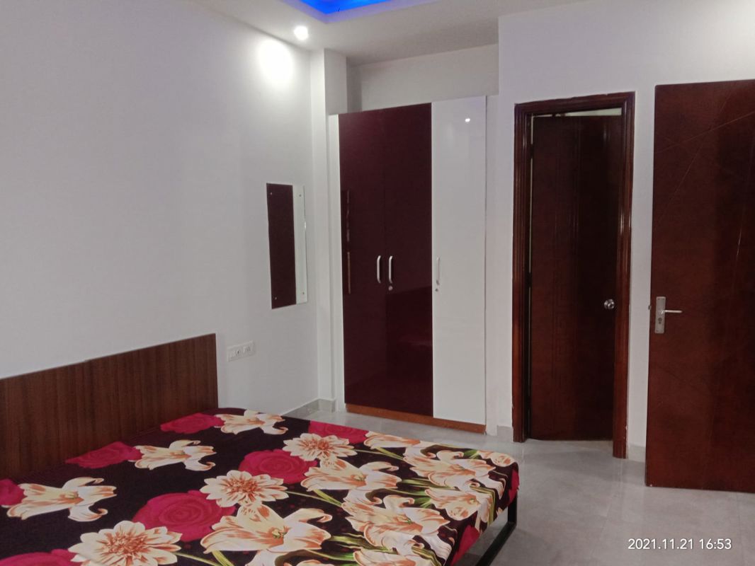 3 BHK for rent in Sector 49, Gurugram — semi-furnished — 1850 sq.ft — Uppal Southend