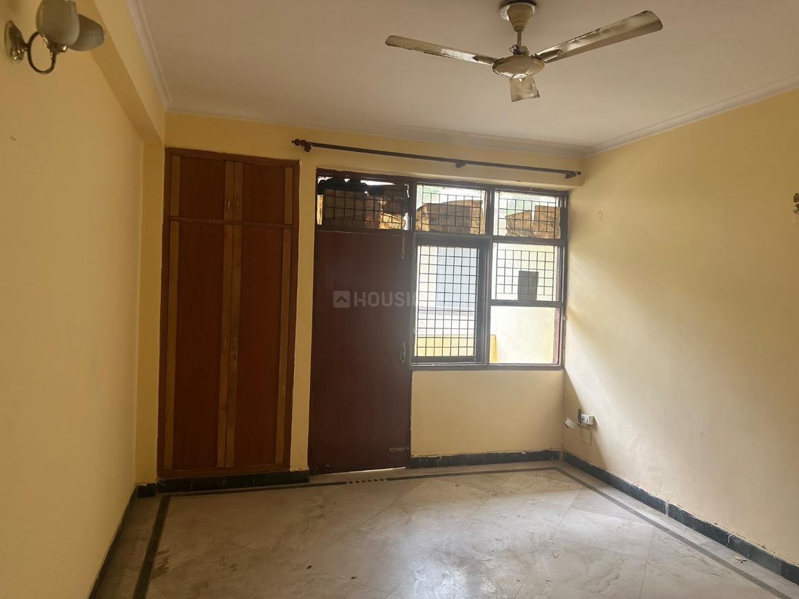 3 BHK for rent in Sector 49, Gurugram — semi-furnished — 1800 sq.ft — Uppal Southend