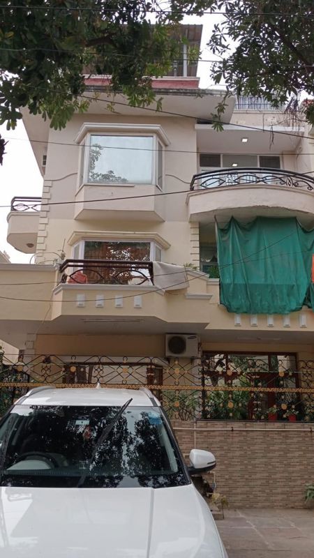 3 BHK for rent in Sector 49, Gurugram — semi-furnished — 2500 sq.ft — Uppal Southend