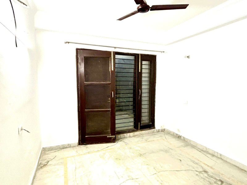 3 BHK for rent in Sector 5, Gurugram — semi-furnished — 1758 sq.ft