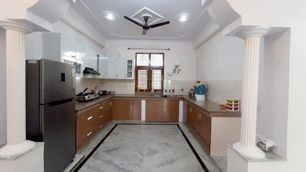 3 BHK for rent in Sector 5, Gurugram — semi-furnished — 2100 sq.ft