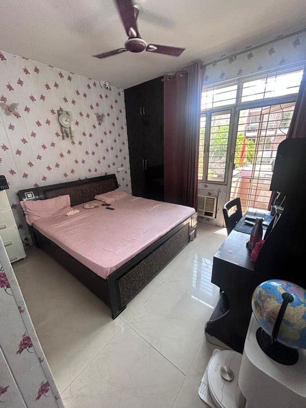 3 BHK for rent in Sector 50, Gurugram — semi-furnished — 1158 sq.ft — Unitech Woodstock Floors