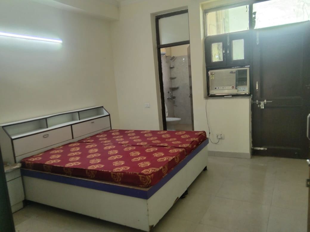 3 BHK for rent in Sector 50, Gurugram — semi-furnished — 2300 sq.ft — Elan Nirvana