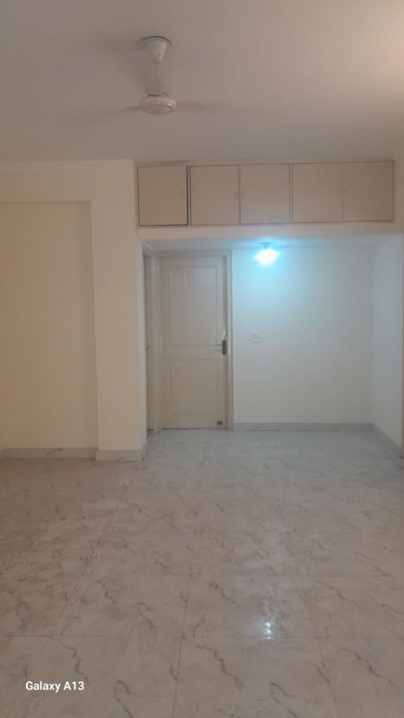 3 BHK for rent in Sector 50, Gurugram — semi-furnished — 1750 sq.ft — Unitech South City II