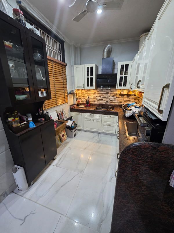 3 BHK for rent in Sector 51, Gurugram — semi-furnished — 1500 sq.ft — SS Mayfield Gardens