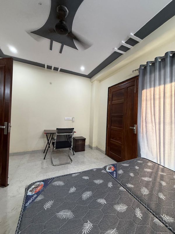 3 BHK for rent in Sector 51, Gurugram — semi-furnished — 1800 sq.ft — SS Mayfield Gardens