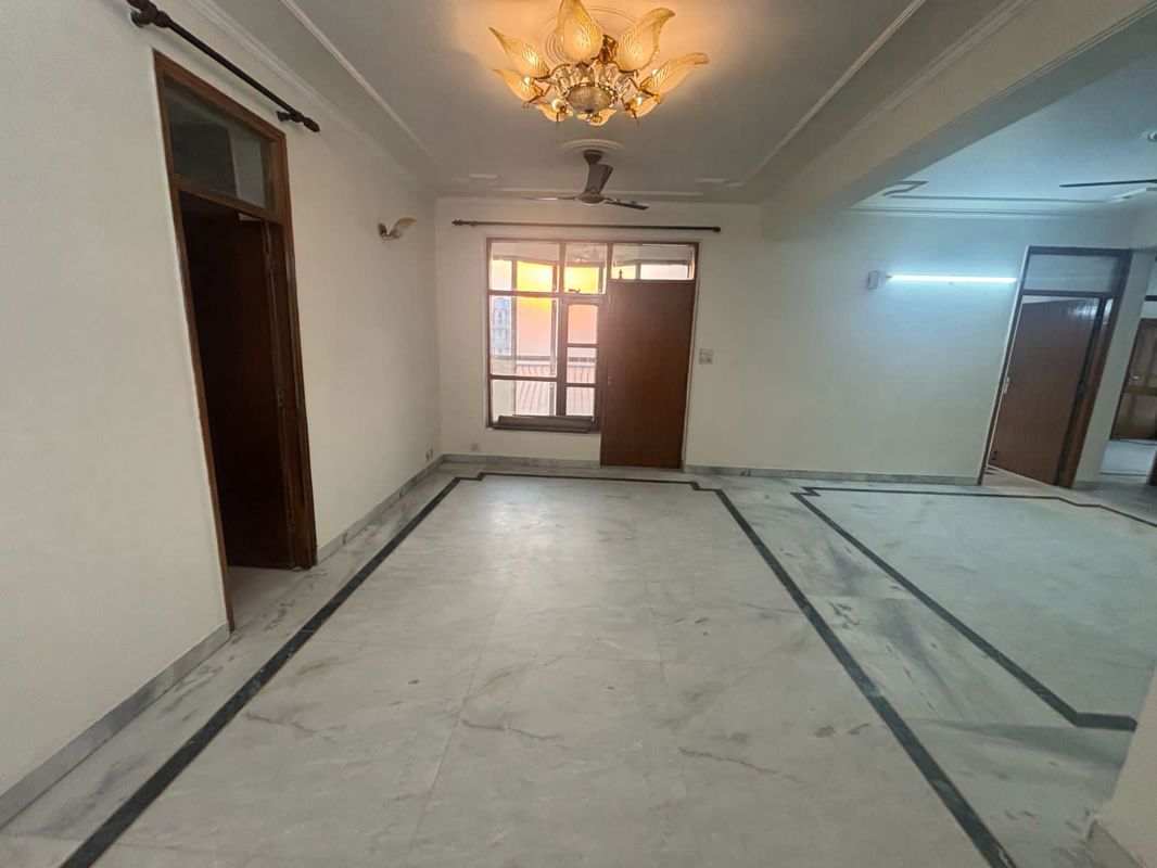 3 BHK for rent in Sector 52, Gurugram — semi-furnished — 2000 sq.ft — Ardee City The Residency