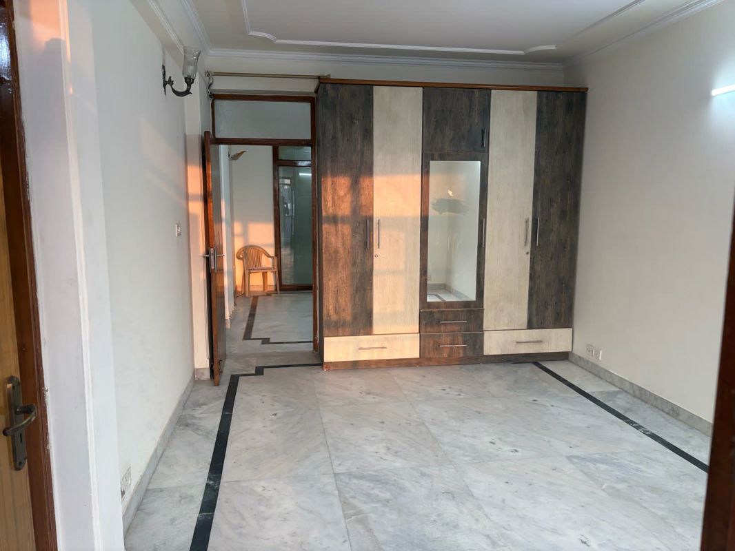 3 BHK for rent in Sector 52, Gurugram — semi-furnished — 2000 sq.ft — Ardee City