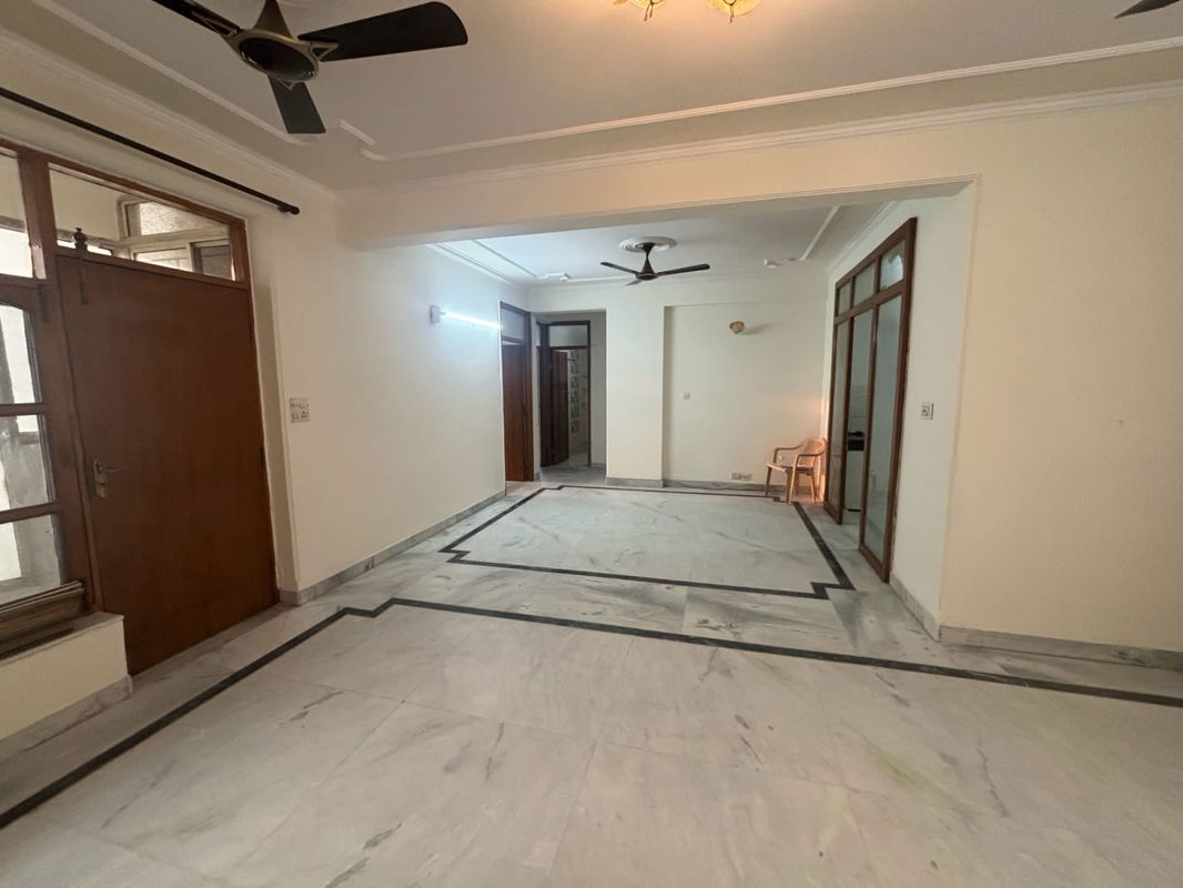 3 BHK for rent in Sector 52, Gurugram — semi-furnished — 2000 sq.ft — Ardee City