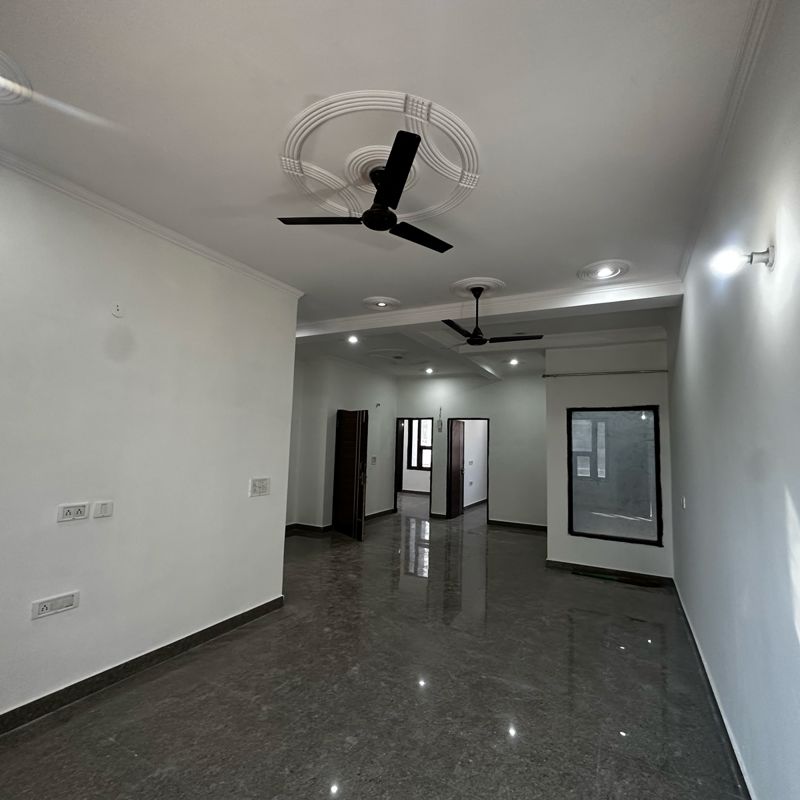 3 BHK for rent in Sector 52, Gurugram — semi-furnished — 1836 sq.ft