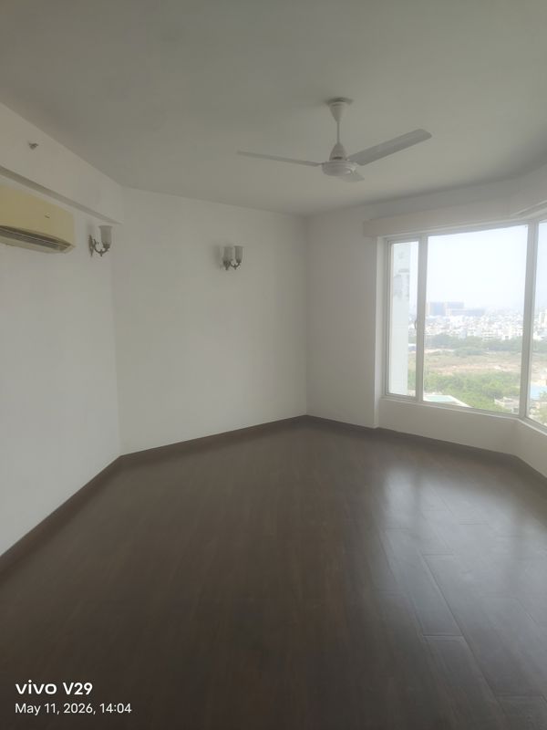 3 BHK for rent in Sector 54, Gurugram — semi-furnished — 2500 sq.ft — Suncity Heights