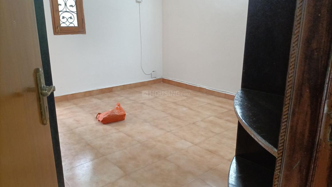 3 BHK for rent in Sector 54, Gurugram — semi-furnished — 1550 sq.ft — DLF Exclusive Floors
