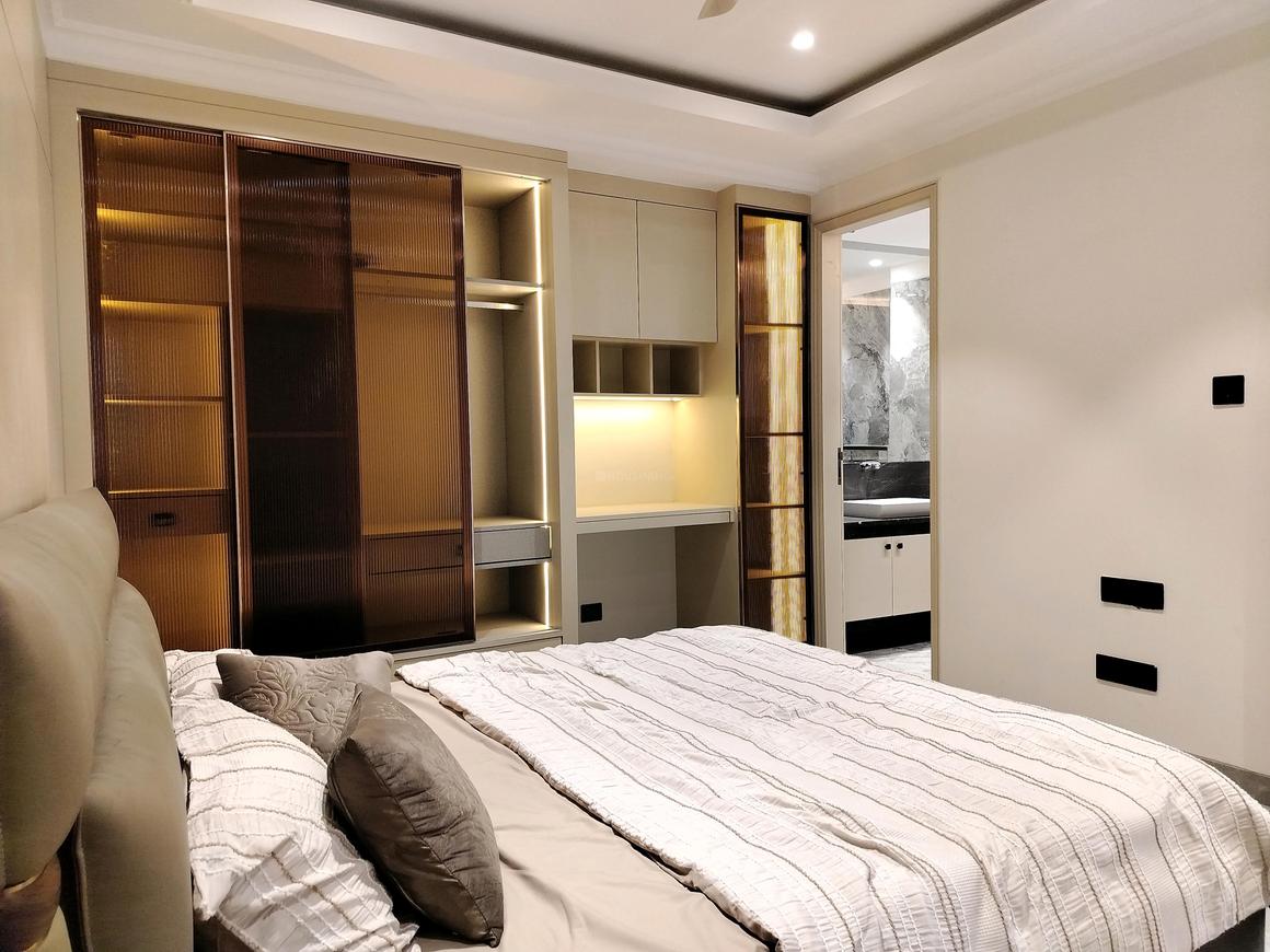 3 BHK for rent in Sector 54, Gurugram — 1700 sq.ft — Shree Arihant Apartments