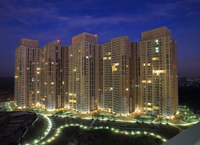 3 BHK for rent in Sector 54, Gurugram — semi-furnished — 1975 sq.ft — DLF Park Place