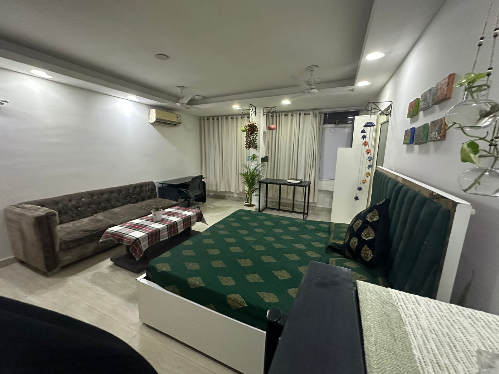 3 BHK for rent in Sector 57, Gurugram — unfurnished — 300 sq.ft