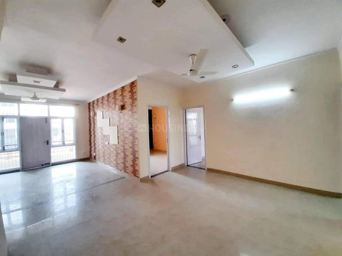 3 BHK for rent in Sector 57, Gurugram — semi-furnished — 1700 sq.ft