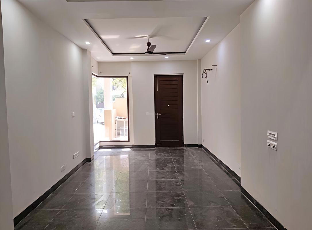 3 BHK for rent in Sector 57, Gurugram — semi-furnished — 2150 sq.ft — Sushant Lok 3