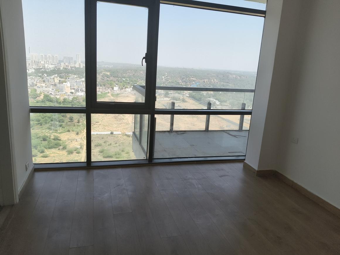 3 BHK for rent in Sector 58, Gurugram — semi-furnished — 2160 sq.ft — Ireo The Grand Arch