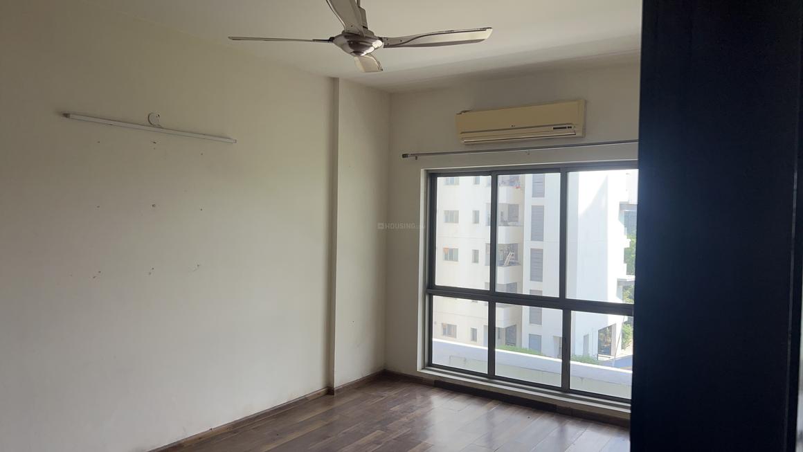 3 BHK for rent in Sector 59, Gurugram — semi-furnished — 2400 sq.ft — Tata Raisina Residency